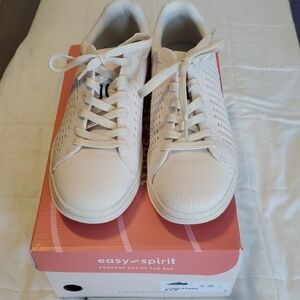 easy spirit Women's Ivory Holston 2 Knit Sneakers 8.5